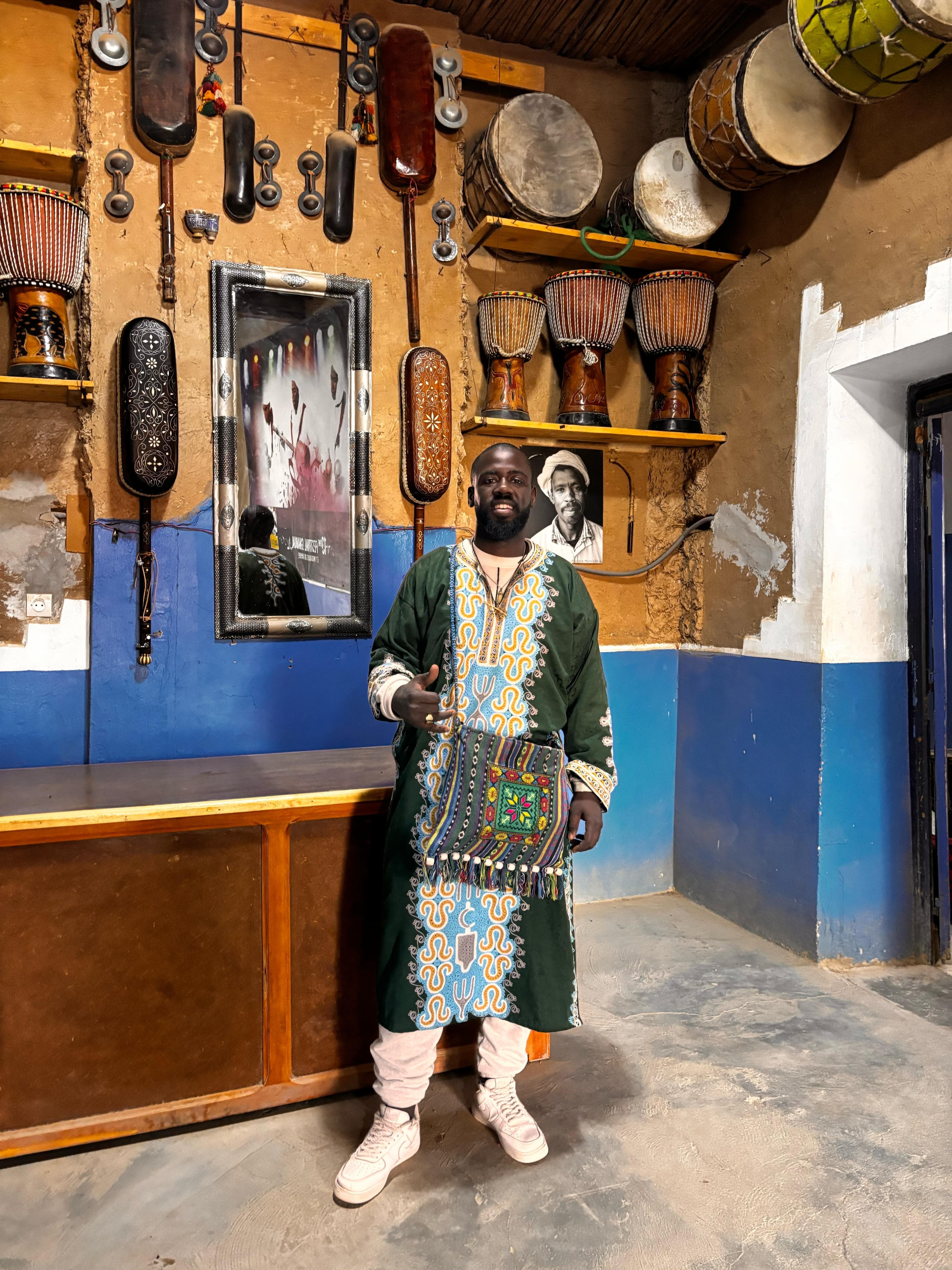 Hjou - Your Professional Guide